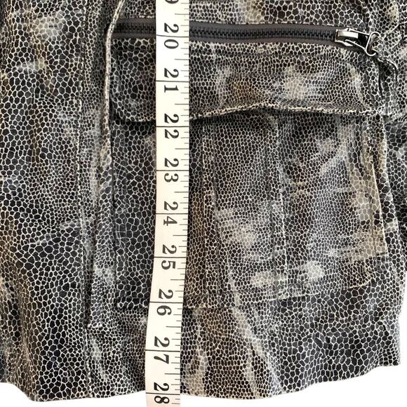 Chico's Jacket Size 1 (M) Snake Skin Safari Full Zip Jacket Pockets Waist Tie - Picture 5 of 5